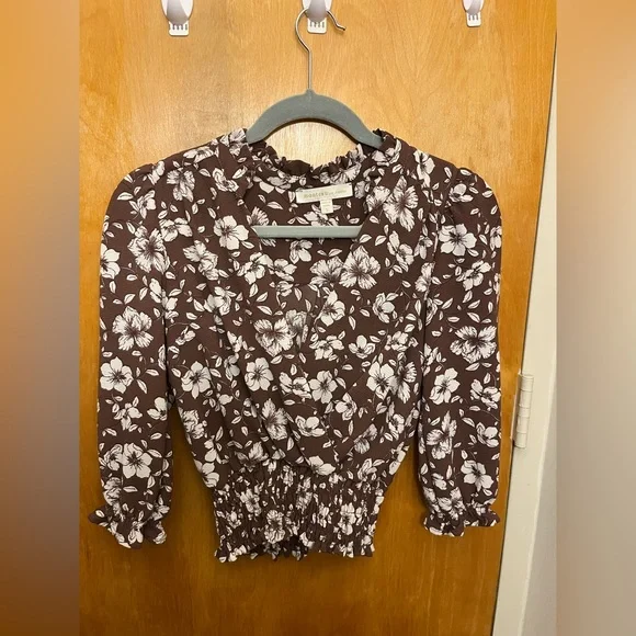 Monteau Los Angeles Deep V Blouse - Picture 1 of 3